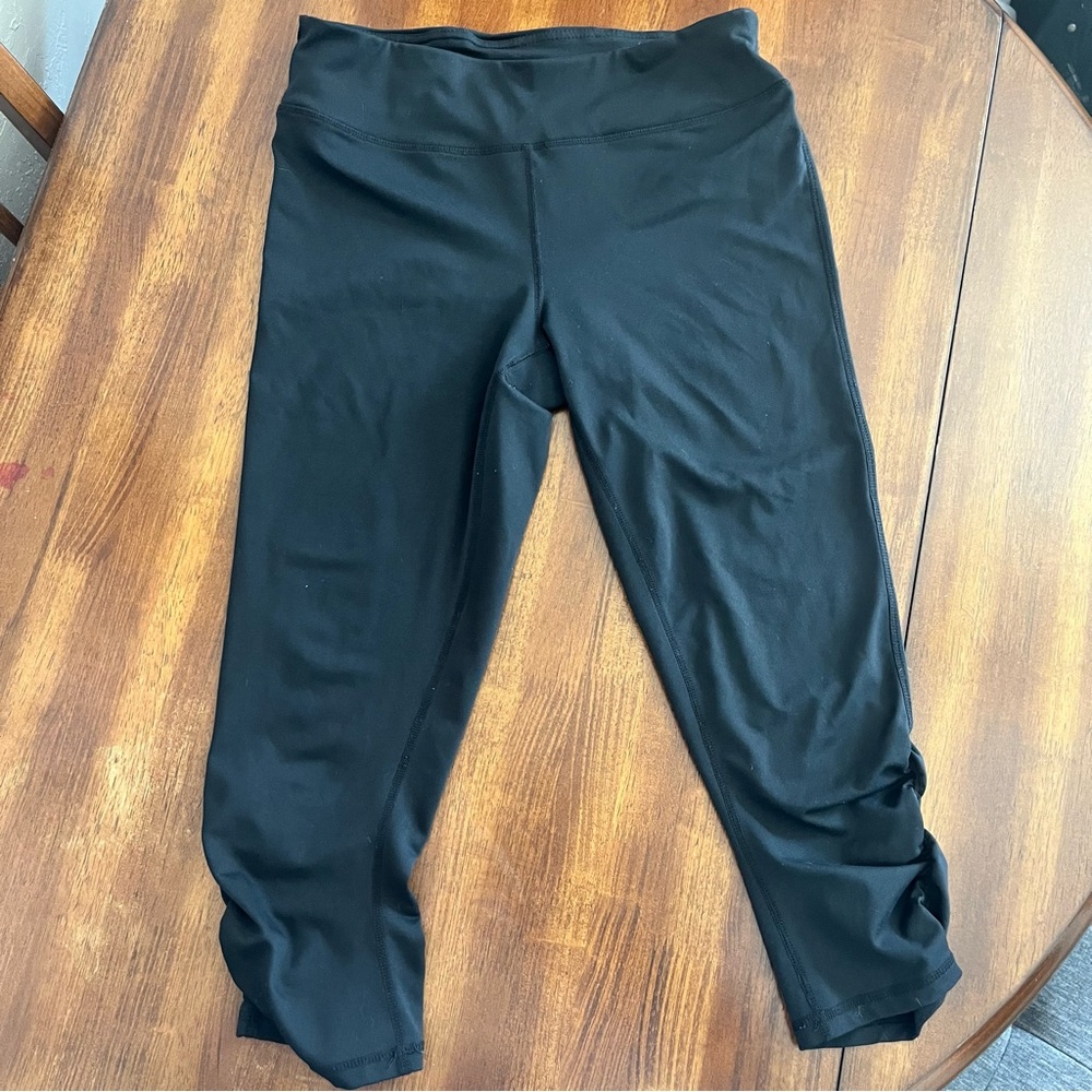 Women’s Gaiam yoga leggings size M